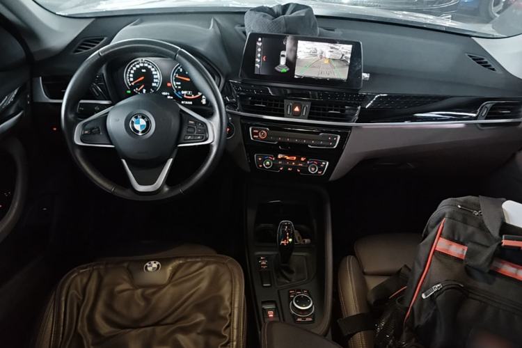 Used BMW X1 2020 sDrive25Li Leading Model Center Console