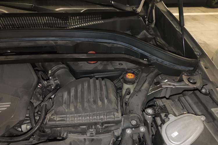 Used BMW X1 2020 sDrive20Li Fashion Model Engine Bay Left