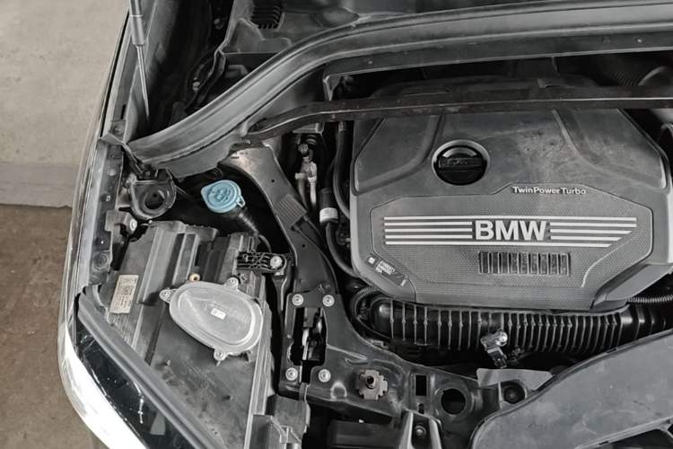 Used BMW X1 2020 sDrive25Li Leading Model Engine Bay Right