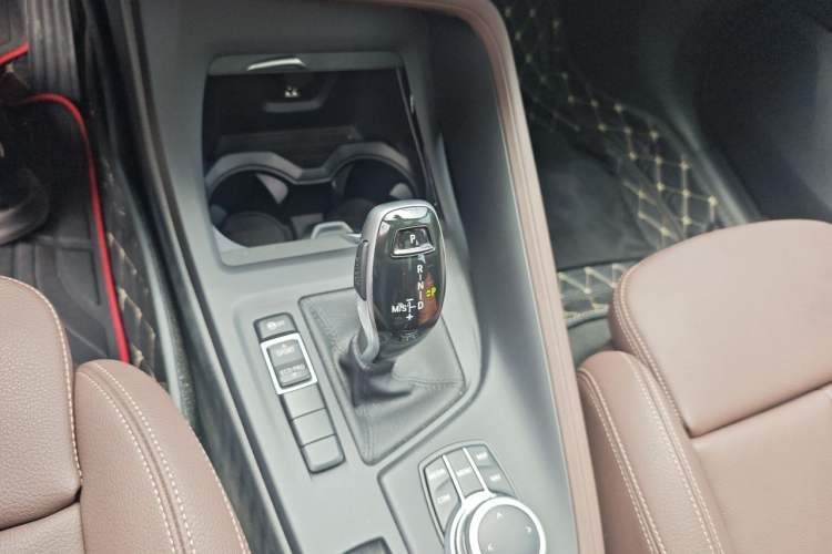 Used BMW X1 2020 sDrive25Li Leading Model Gear Lever