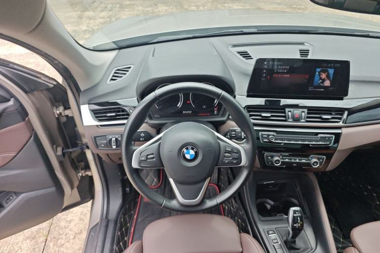 Used BMW X1 2020 sDrive25Li Leading Model Steering Wheel