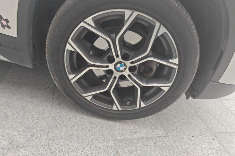 Used BMW X1 2020 sDrive20Li Premium Edition Right Front Wheel Hub