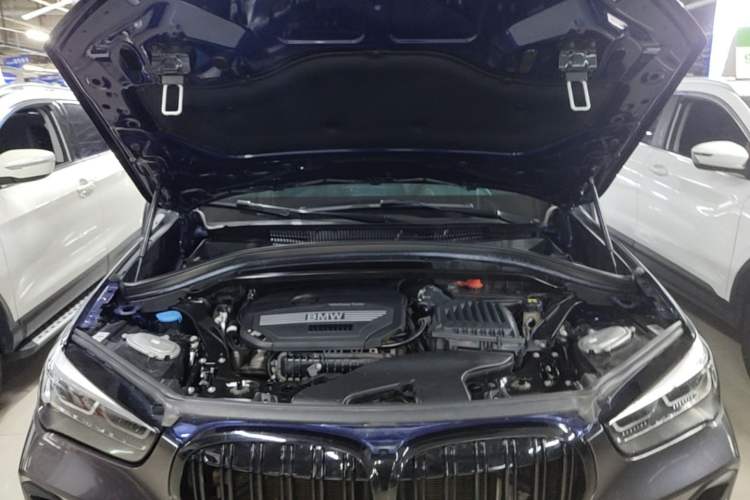 Used BMW X1 2020 sDrive20Li Premium Edition Engine Bay
