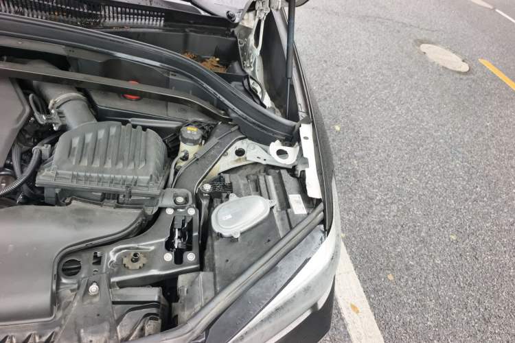 Used BMW X1 2020 sDrive25Li Leading Model Engine Bay Left