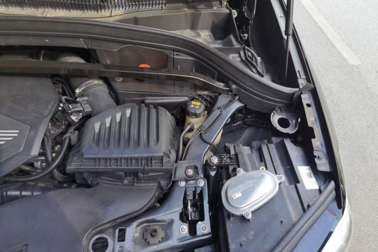 Used BMW X1 2020 sDrive25Li Leading Model Engine Bay Left