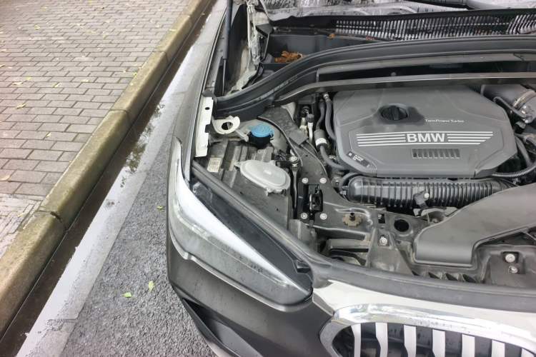 Used BMW X1 2020 sDrive25Li Leading Model Engine Bay Right