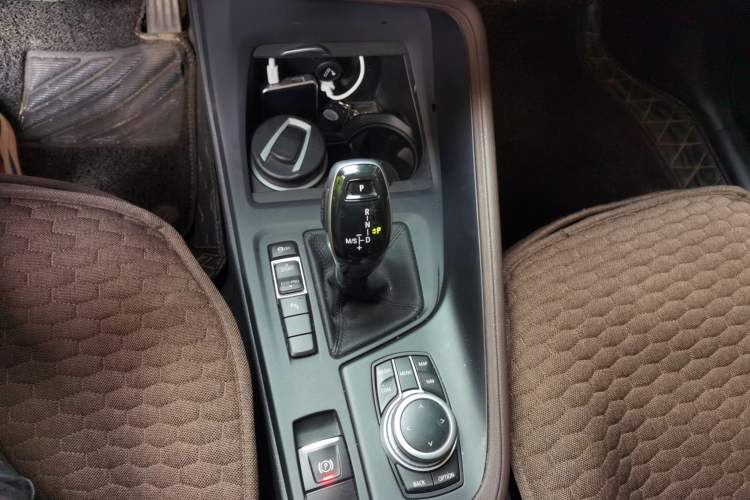 Used BMW X1 2020 sDrive25Li Leading Model Gear Lever