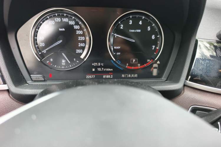 Used BMW X1 2020 sDrive25Li Leading Model Odometer Close Up