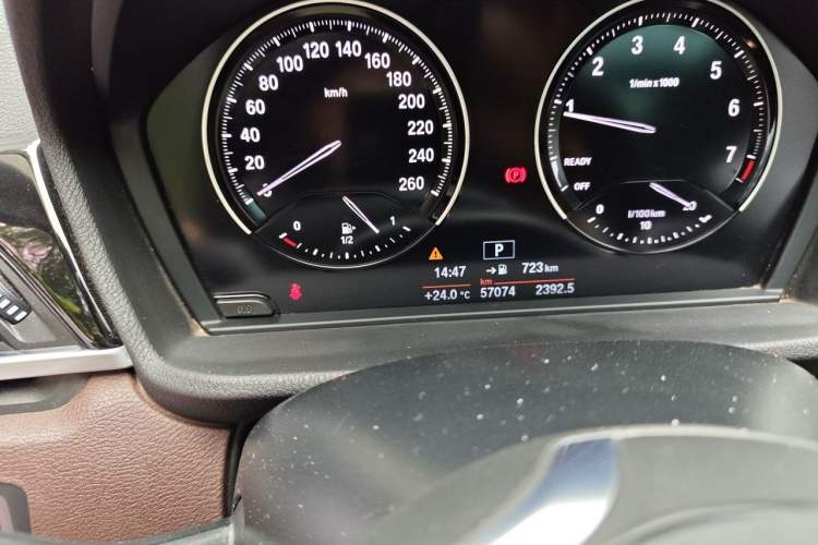 Used BMW X1 2020 sDrive20Li Fashion Model Odometer Close Up
