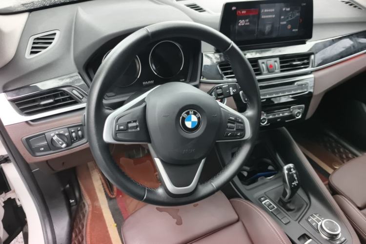 Used BMW X1 2020 sDrive25Li Leading Model Steering Wheel