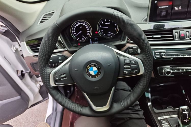 Used BMW X1 2020 sDrive20Li Fashion Model Steering Wheel