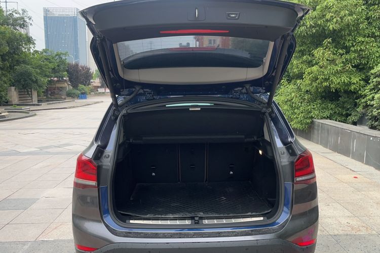 Used BMW X1 2020 sDrive20Li Premium Edition Trunk