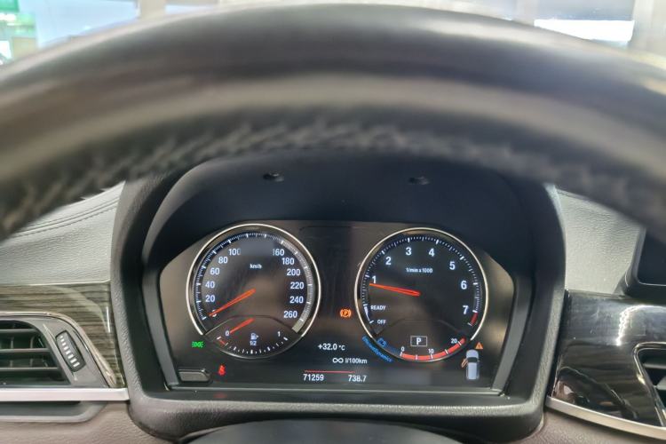 Used BMW X1 2020 xDrive25Li Luxury Edition Interior 4