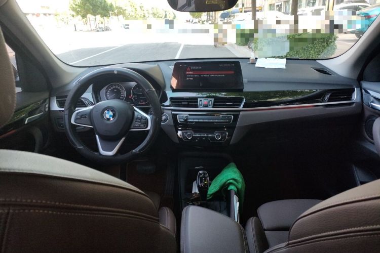 Used BMW X1 2020 sDrive25Li Leading Model Center Console