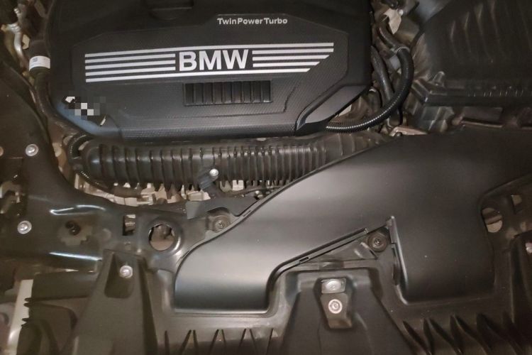 Used BMW X1 2020 sDrive25Li Leading Model Engine Bay
