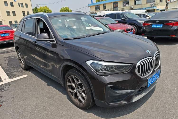 Used BMW X1 2020 sDrive25Li Leading Model Front Right 45 Deg