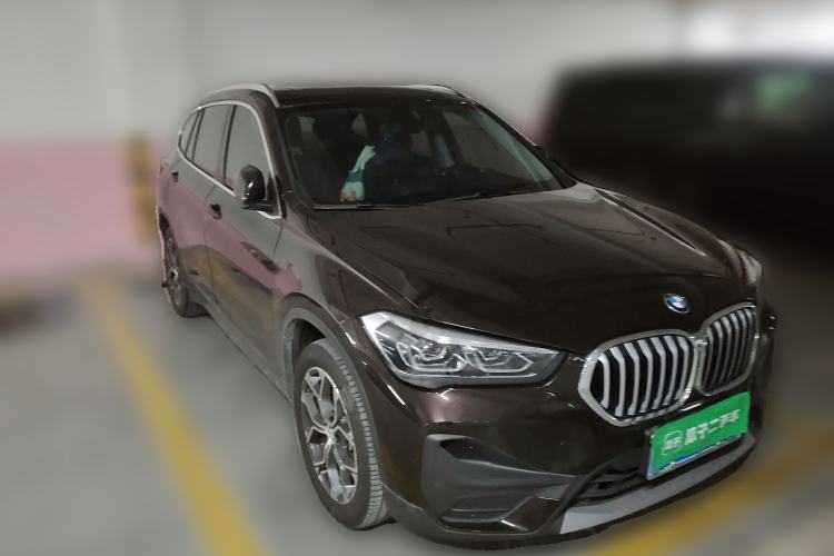 Used BMW X1 2020 sDrive25Li Leading Model Front Right 45 Deg