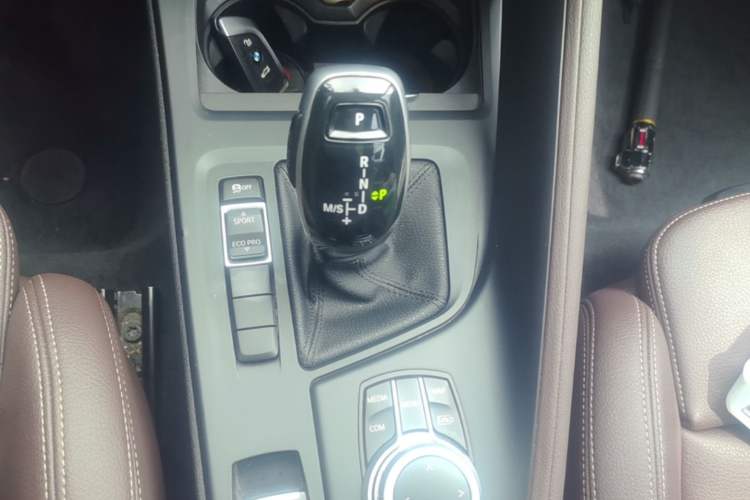 Used BMW X1 2020 sDrive25Li Leading Model Gear Lever