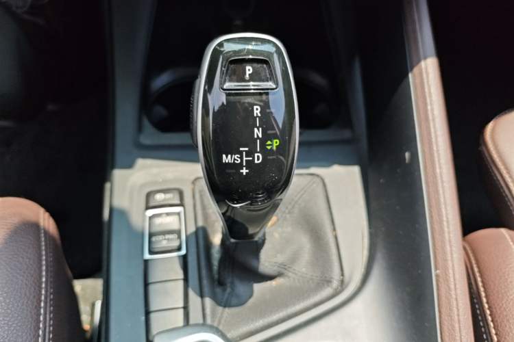 Used BMW X1 2020 sDrive25Li Leading Model Gear Lever