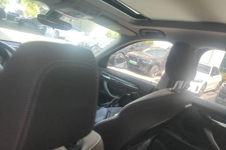 Used BMW X1 2020 sDrive25Li Leading Model Headliner