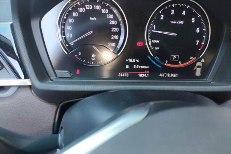 Used BMW X1 2020 sDrive25Li Leading Model Odometer Close Up