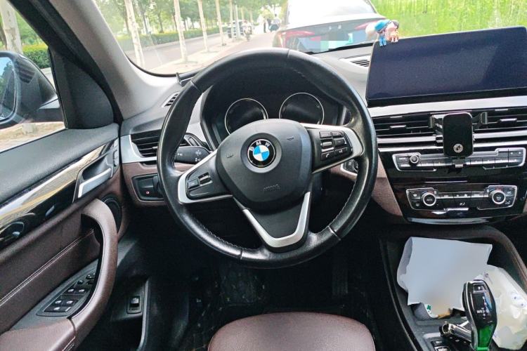Used BMW X1 2020 sDrive25Li Leading Model Steering Wheel