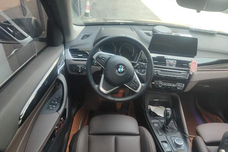 Used BMW X1 2020 sDrive25Li Leading Model Steering Wheel