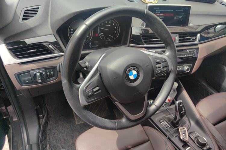 Used BMW X1 2020 sDrive20Li Fashion Model Steering Wheel