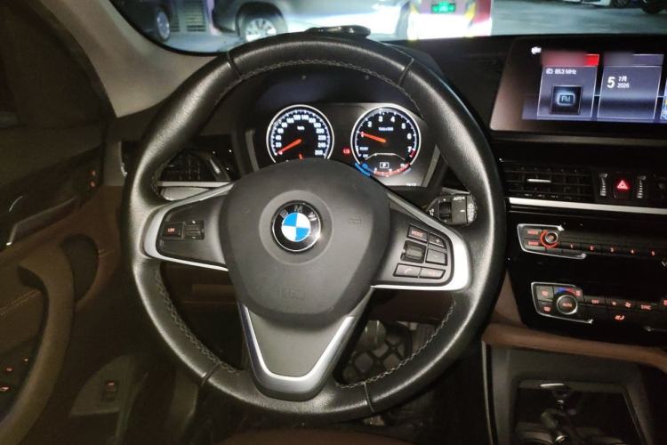 Used BMW X1 2020 sDrive25Li Leading Model Steering Wheel