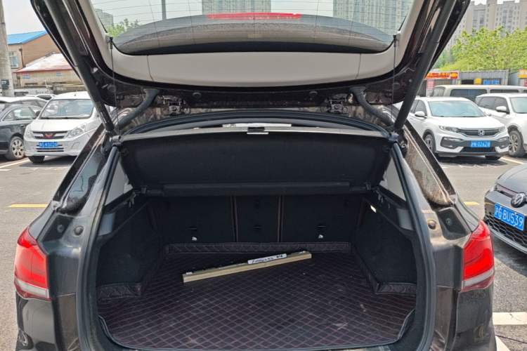 Used BMW X1 2020 sDrive25Li Leading Model Trunk