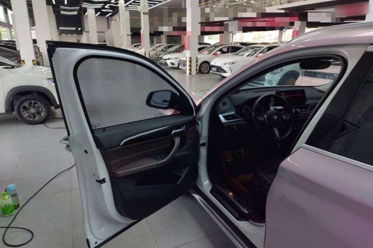 Used BMW X1 2020 sDrive20Li Premium Edition Driver Seat