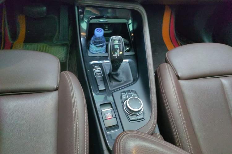 Used BMW X1 2020 sDrive20Li Premium Edition Gear Lever