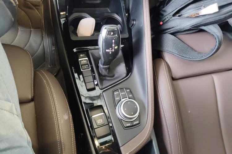 Used BMW X1 2020 sDrive20Li Premium Edition Gear Lever