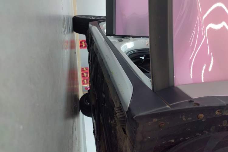 Used BMW X1 2020 sDrive20Li Premium Edition Right Side Sill