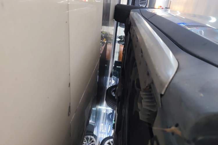 Used BMW X1 2020 sDrive20Li Premium Edition Right Side Sill