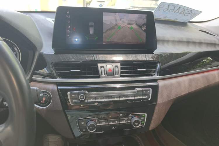 Used BMW X1 2020 sDrive20Li Premium Edition Audio And AC Panel