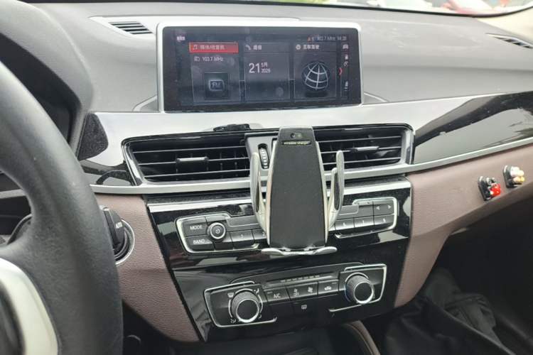 Used BMW X1 2020 sDrive20Li Fashion Model Audio And AC Panel