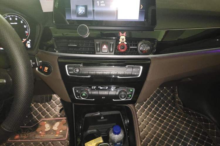 Used BMW X1 2020 sDrive20Li Premium Edition Audio And AC Panel