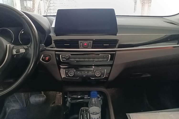 Used BMW X1 2020 sDrive20Li Premium Edition Audio And AC Panel