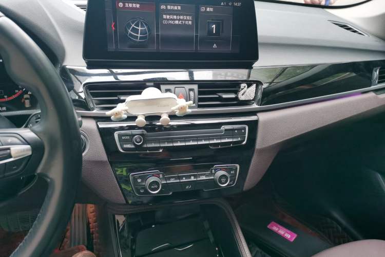 Used BMW X1 2020 sDrive20Li Premium Edition Audio And AC Panel