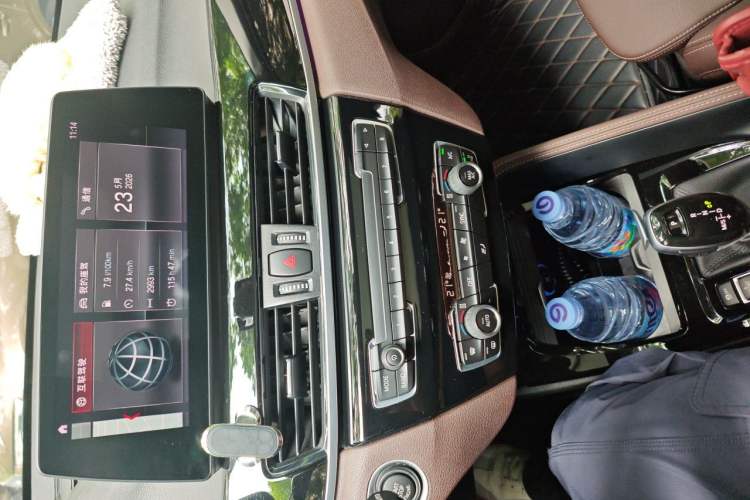 Used BMW X1 2020 sDrive20Li Premium Edition Audio And AC Panel