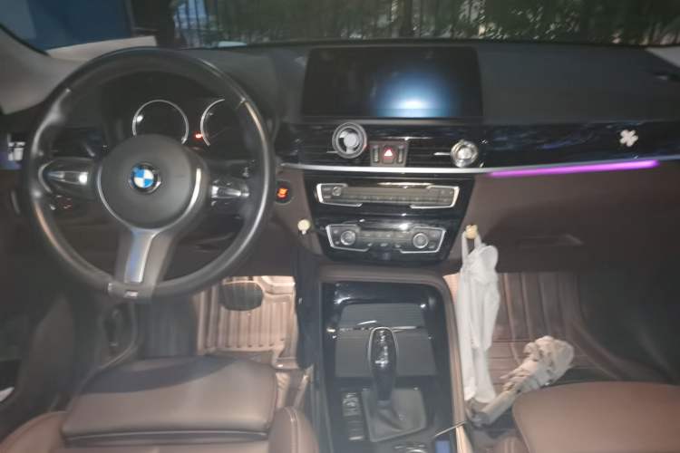 Used BMW X1 2020 sDrive20Li Premium Edition Center Console
