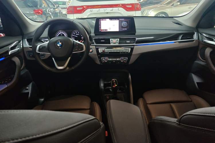 Used BMW X1 2020 sDrive25Li Leading Model Center Console