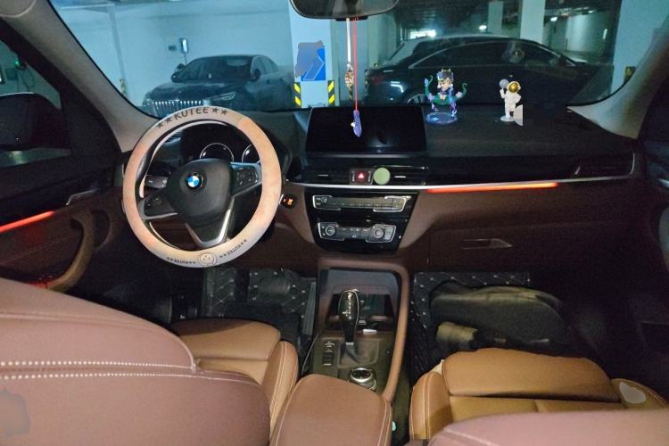 Used BMW X1 2020 sDrive25Li Leading Model Center Console
