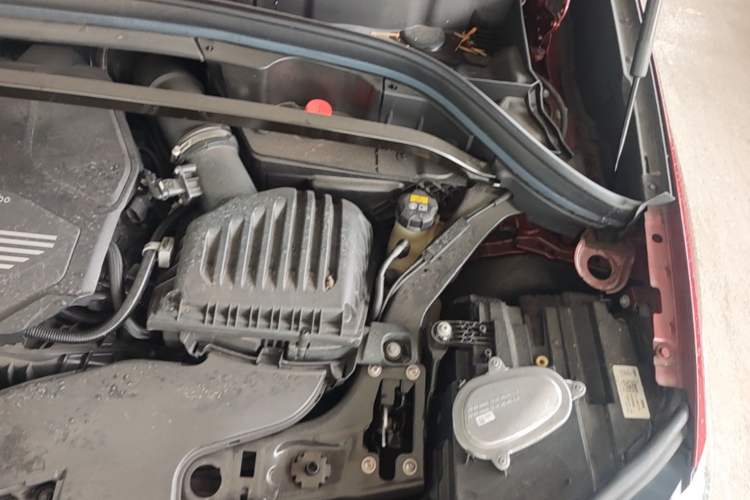 Used BMW X1 2020 sDrive20Li Premium Edition Engine Bay Left