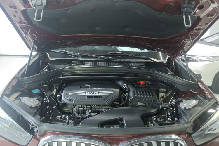 Used BMW X1 2020 sDrive20Li Fashion Model Engine Bay