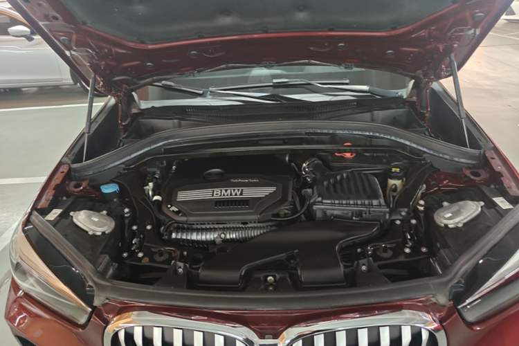 Used BMW X1 2020 sDrive25Li Leading Model Engine Bay