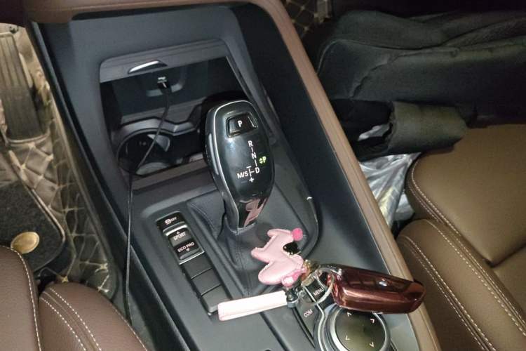 Used BMW X1 2020 sDrive25Li Leading Model Gear Lever