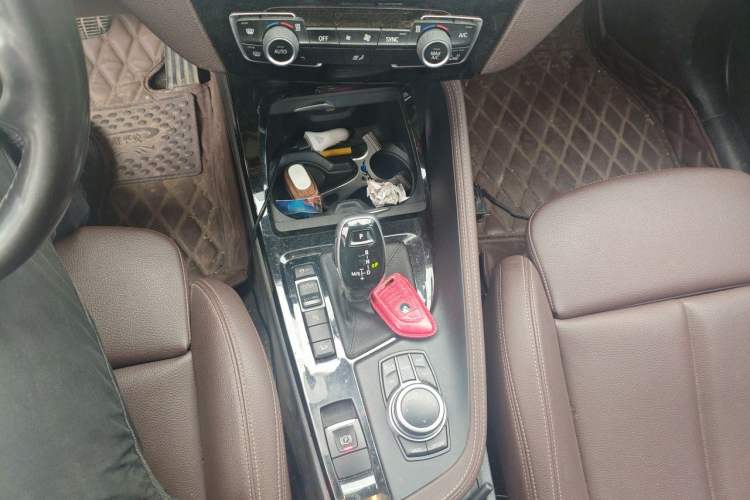 Used BMW X1 2020 xDrive25Li Luxury Edition Gear Lever