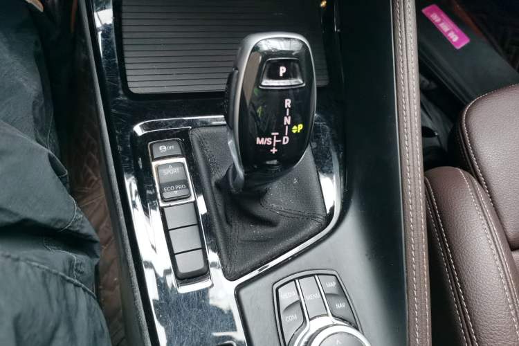 Used BMW X1 2020 sDrive20Li Premium Edition Gear Lever